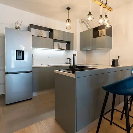 Lu Апартаменты *