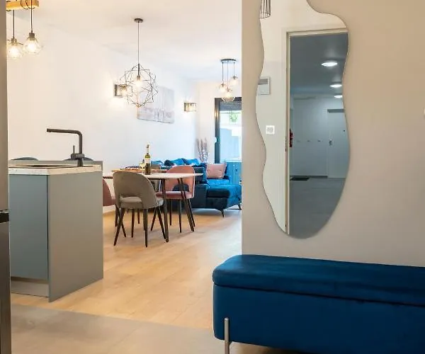 Lu Апартаменти *