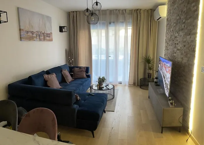 Lu Апартаменти *